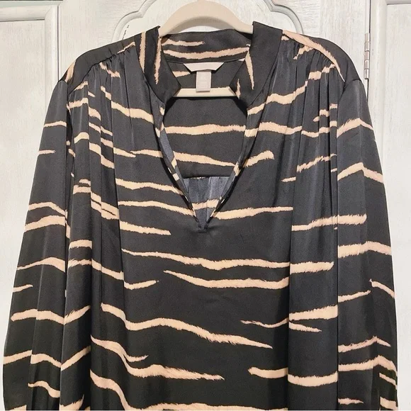 H&M Black and Tan Striped Tunic Size XL - Picture 2 of 6